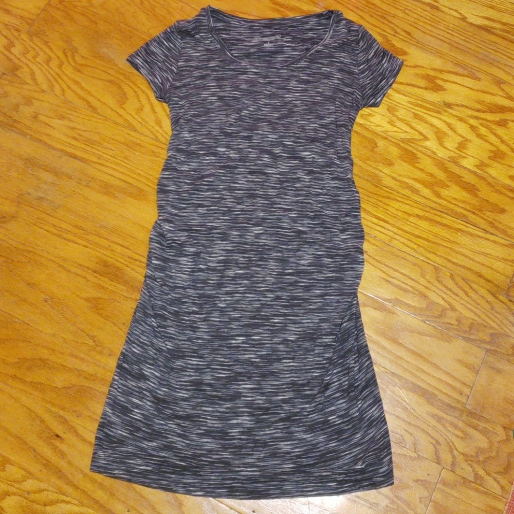Small Liz Lange maternity dress